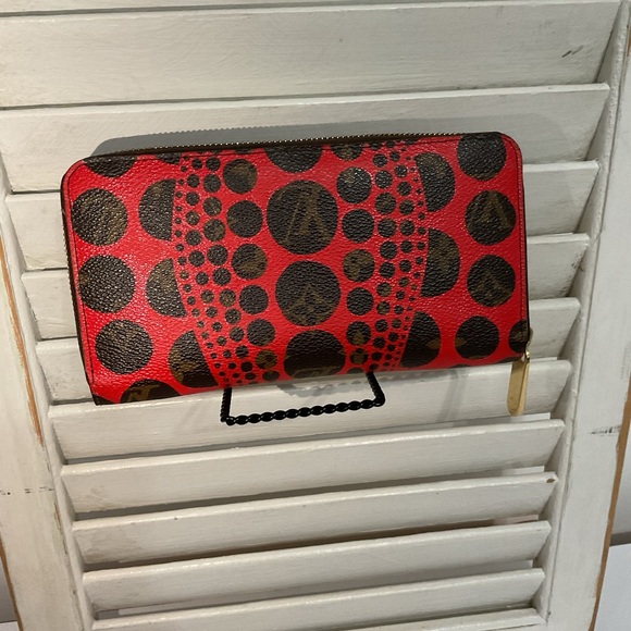 Louis Vuitton Zippy Wallet Monogram Yayoi Kusama - Picture 2 of 16